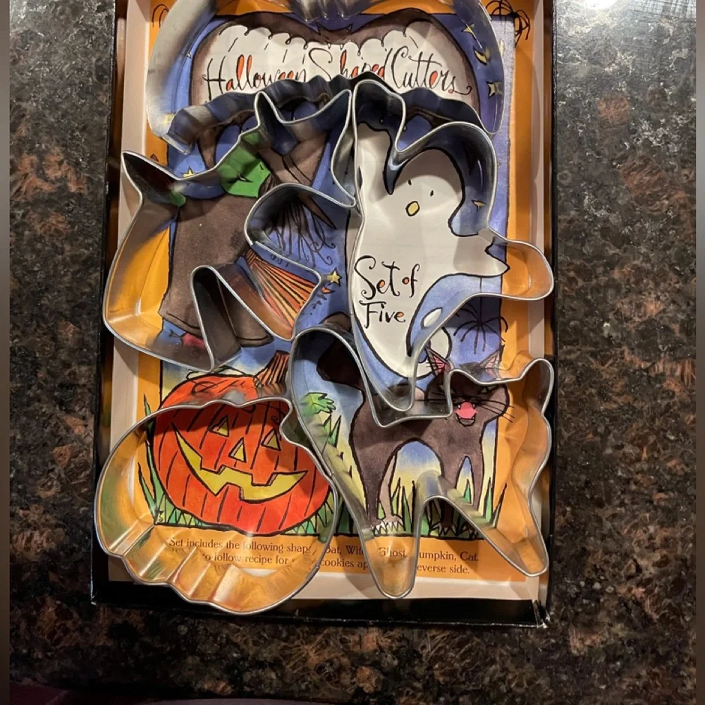Williams Sonoma Halloween Cookie Cutter Set of 5